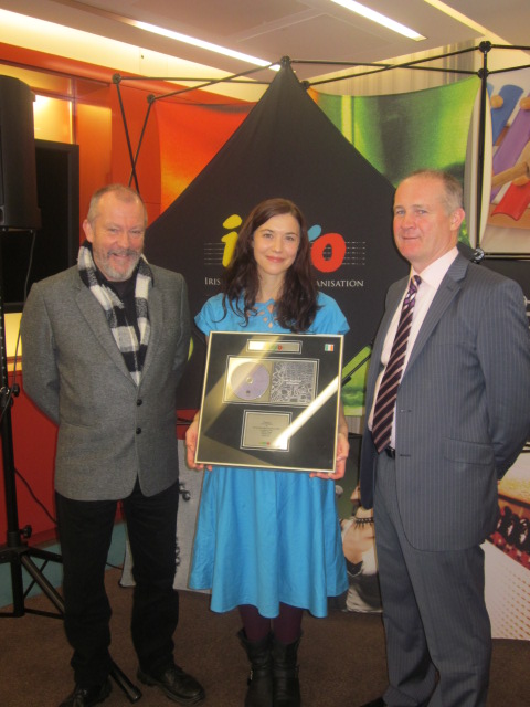 IMRO Presents Lisa Hannigan With Number 1 Award